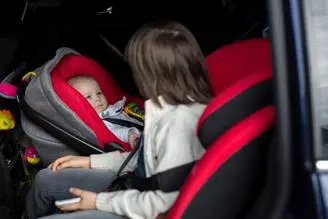 Michelangelo Verleden Altijd Kinderstoeltjes in de auto: wanneer en hoe precies? » Oponeo.nl